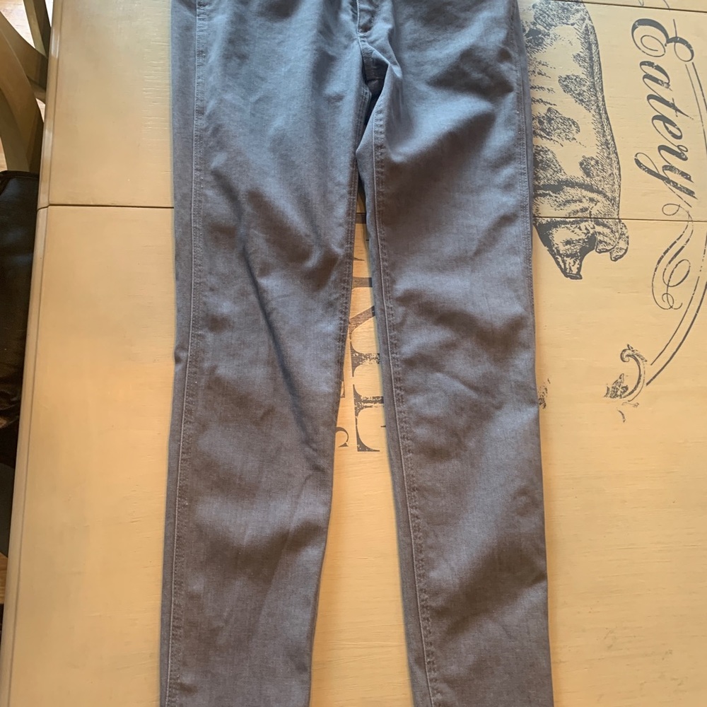 Rag & Bone. Handmade in NY. Grey with a touch of stretch - Picture 6 of 9